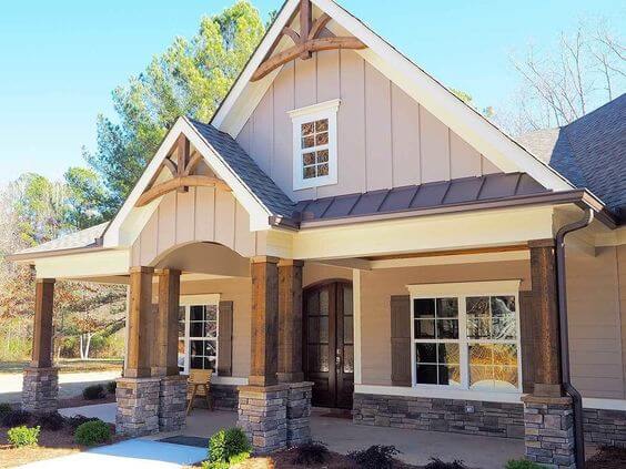 culori-casa-exterior-combinatii-galben-si-maro Culori casa exterior galben si maro Casa maro cu accente de galben deschis