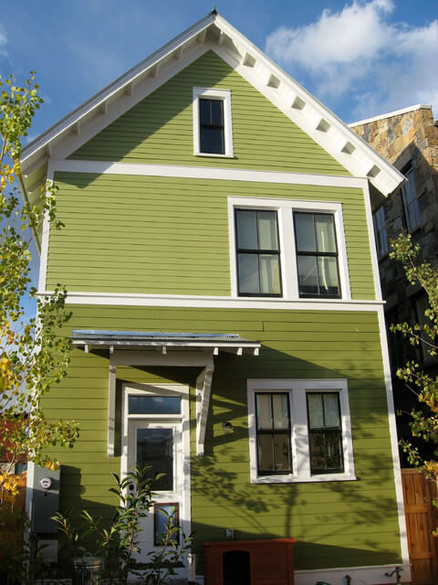 culori casa exterior combinatii verde si alb 4